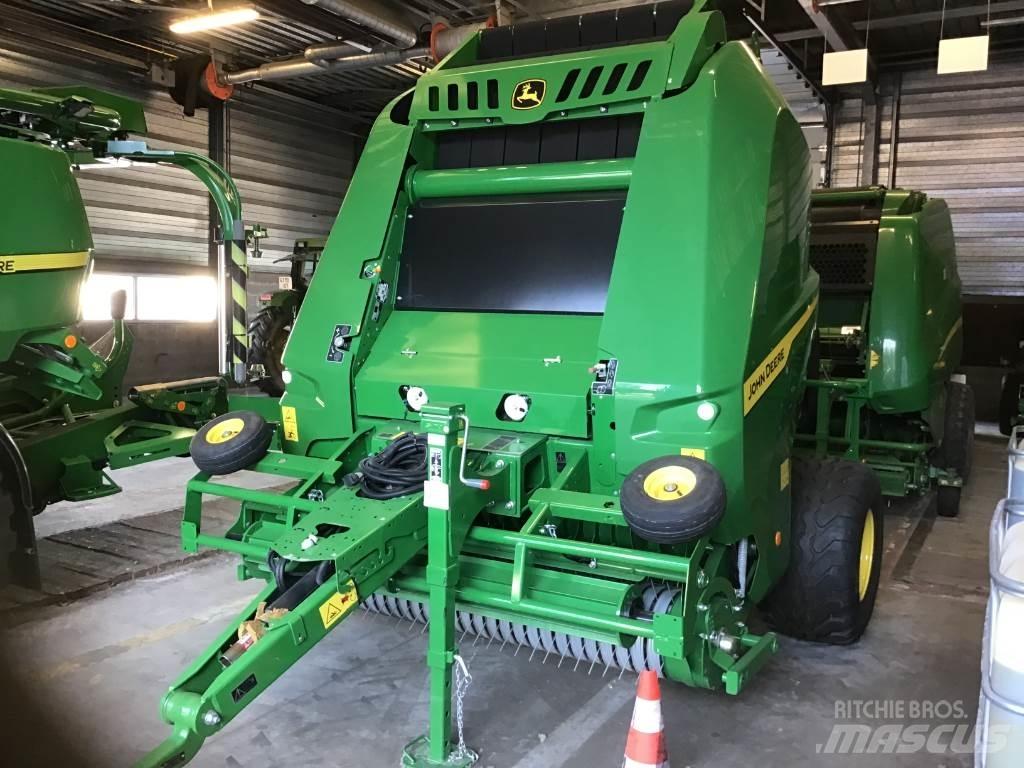 John Deere V461M Rundballenpressen