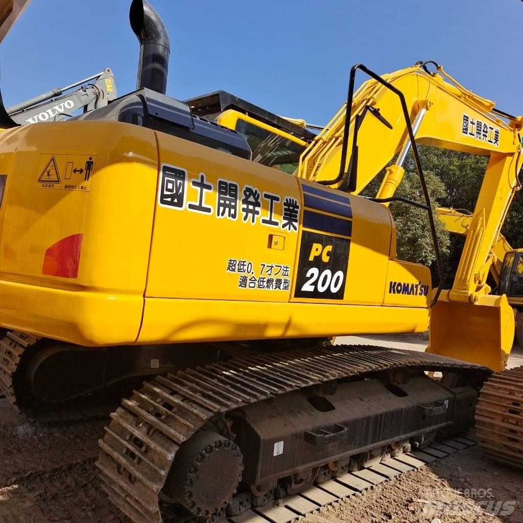 Komatsu PC 200-8 Raupenbagger