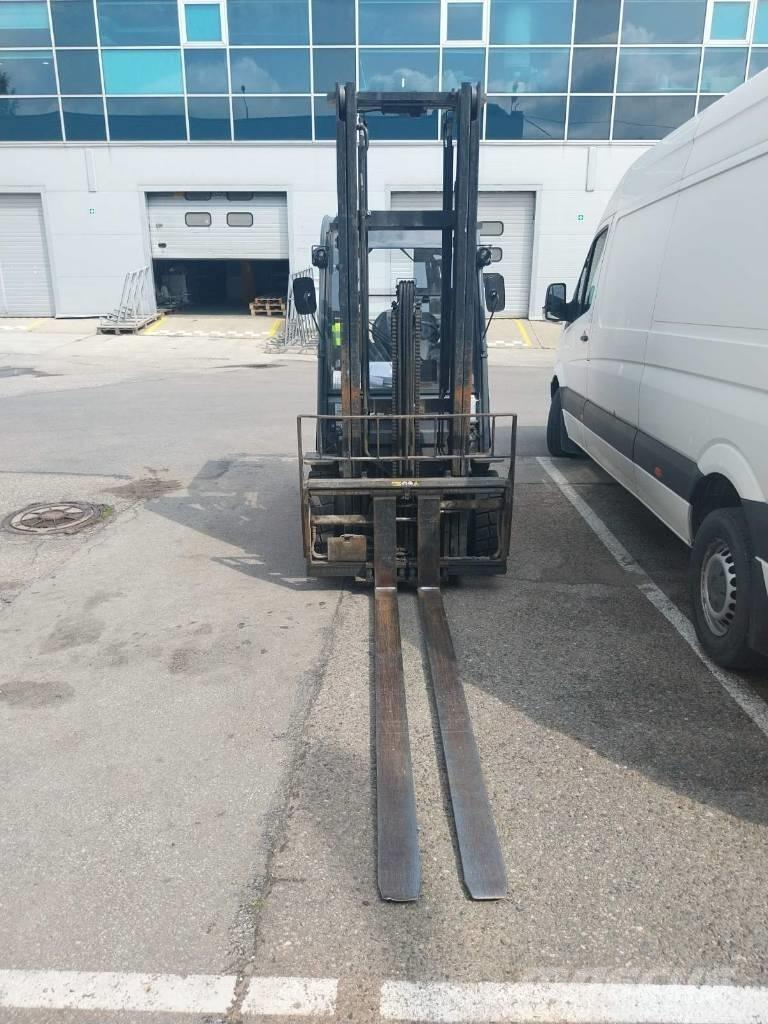 Toyota 02-8FDF25 Dieselstapler