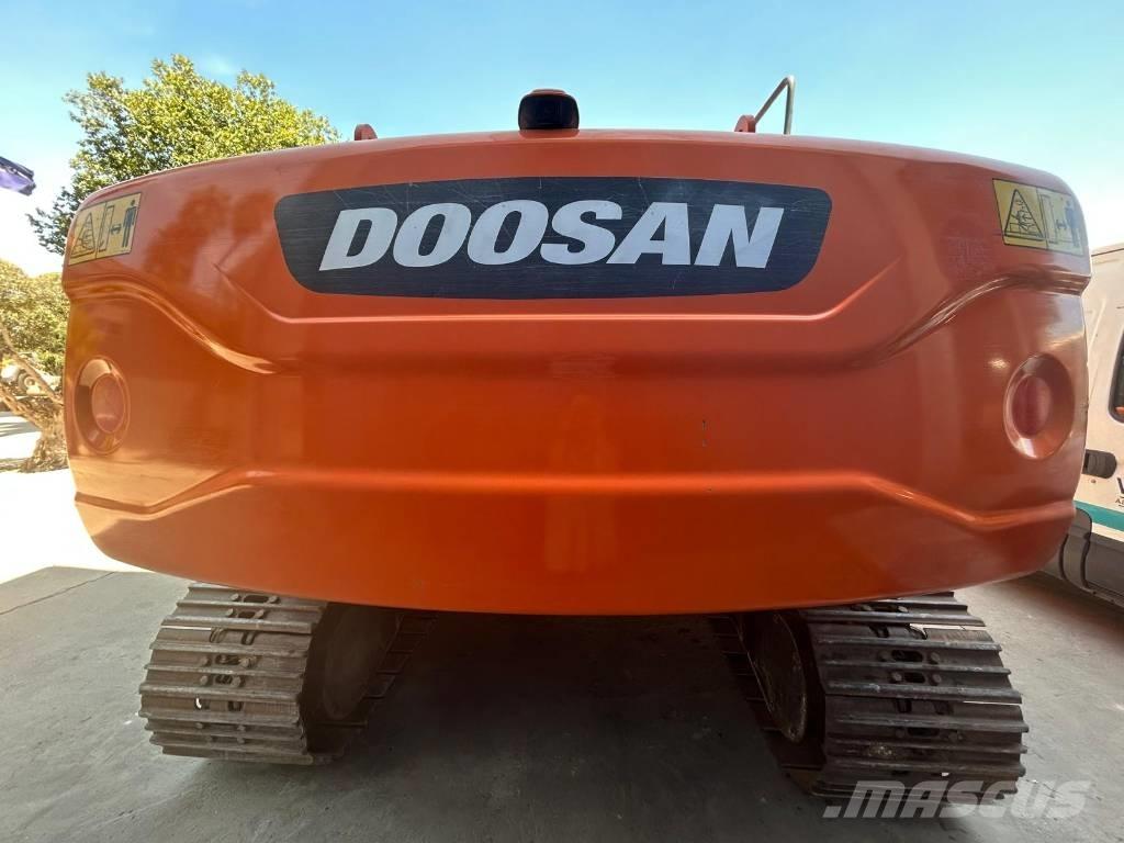 Doosan DX 225 Raupenbagger