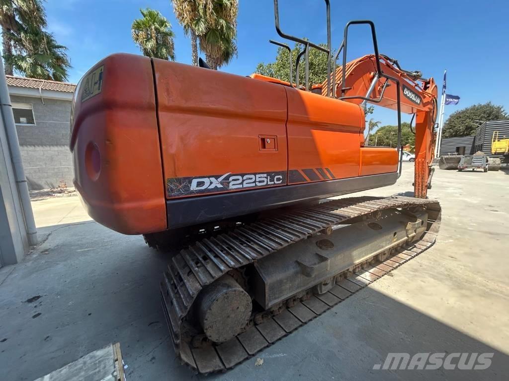 Doosan DX 225 Raupenbagger