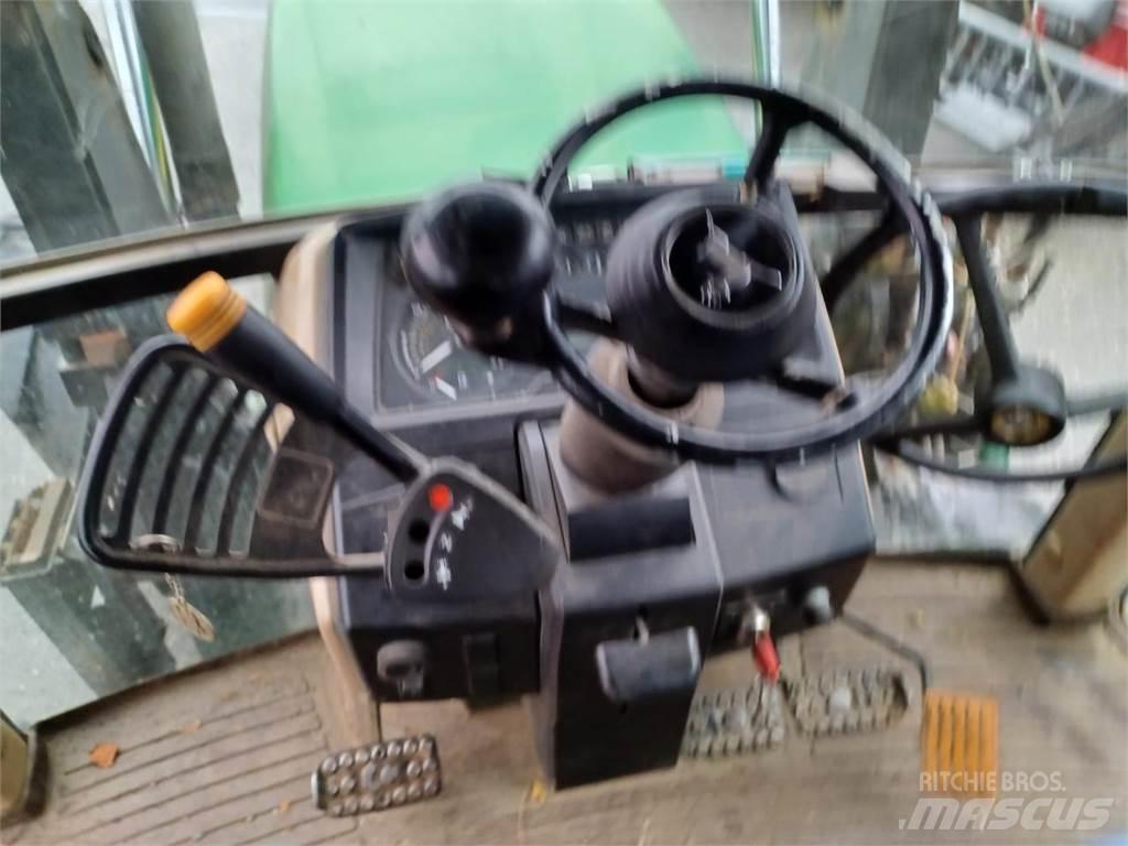 John Deere 6110SE Forsttraktoren
