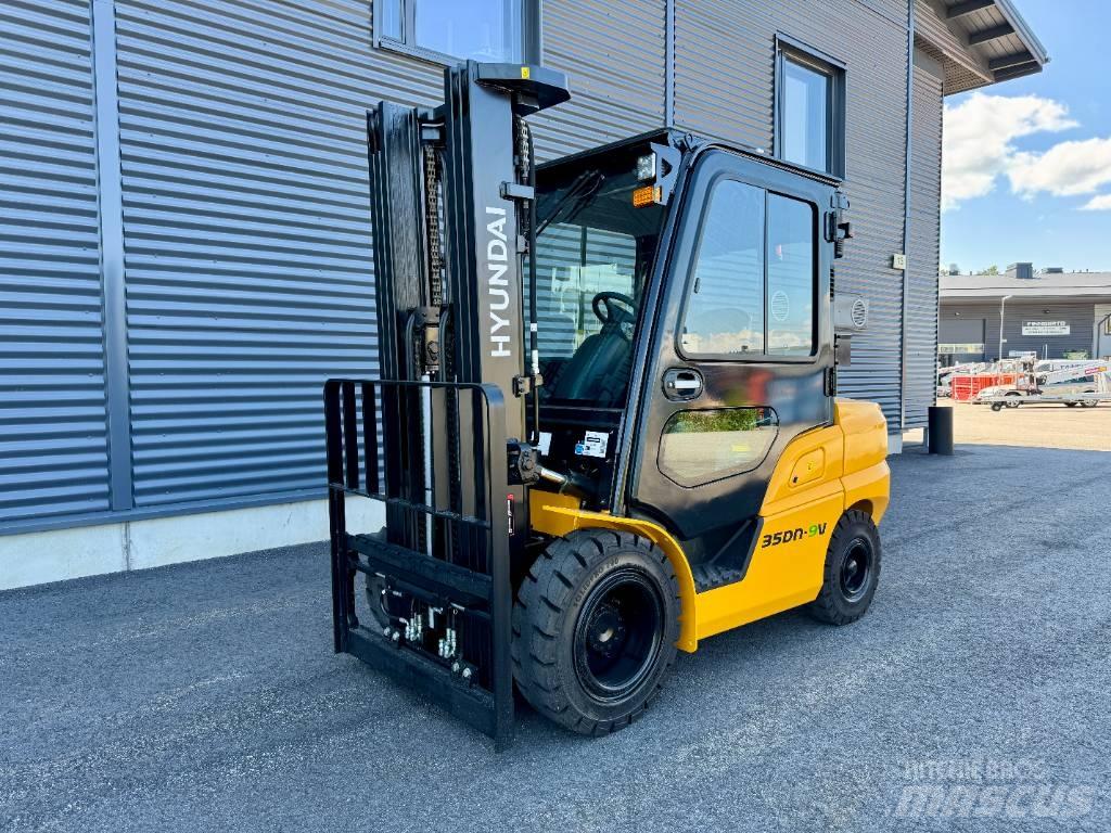 Hyundai 35DN-9V Dieselstapler