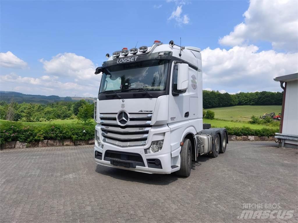 Mercedes-Benz 2653 Andere Fahrzeuge
