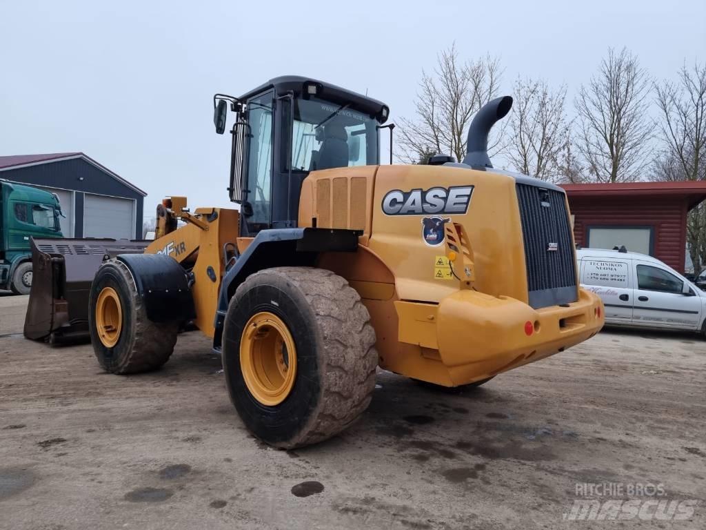 CASE 821 F Radlader