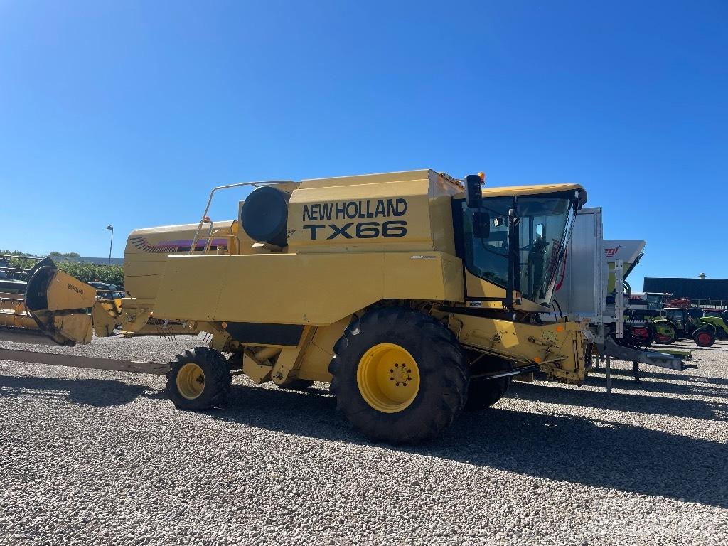 New Holland TX 66 Mähdrescher