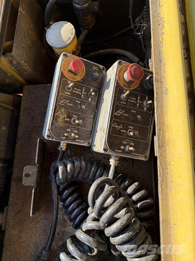 Dynapac F 121 6W Strassenfertiger