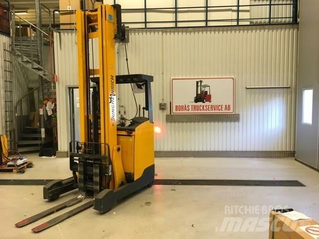 Jungheinrich ETV 214 Schubmaststapler