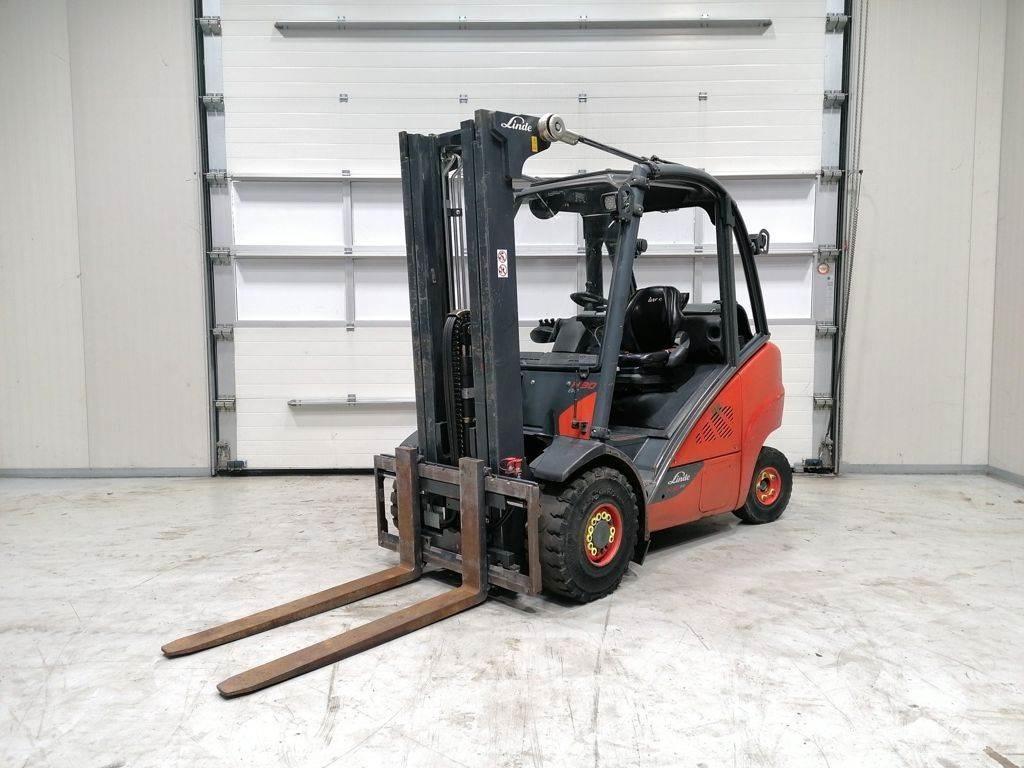 Linde H30T-02 Gasstapler