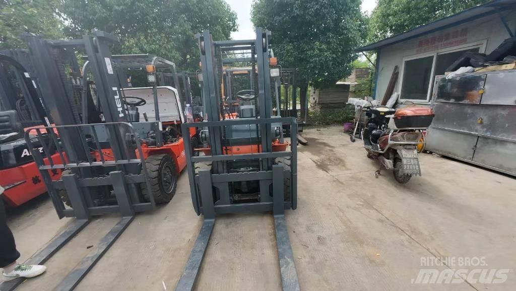 Heli CPC 30 Dieselstapler