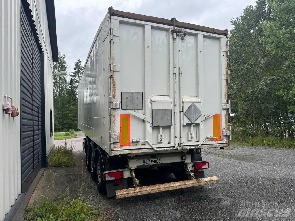 Benalu Perävaunu Kippladerauflieger