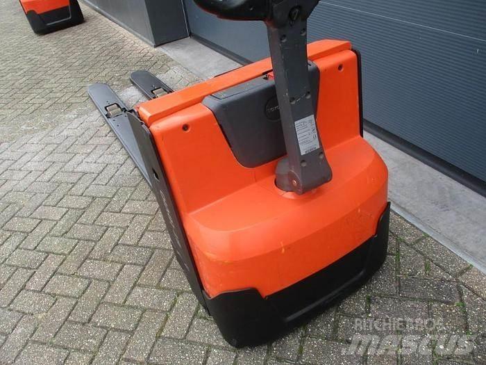 Toyota LWE 250 Niedergabelstapler