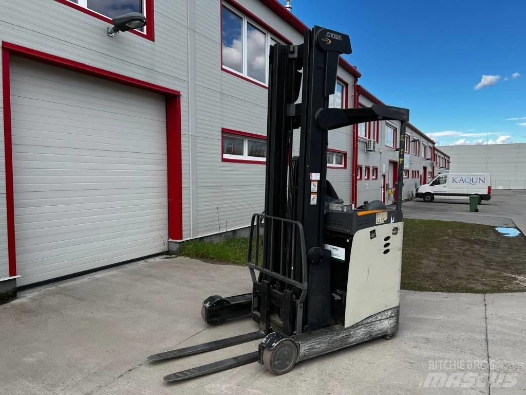 Crown ESR 5000 Schubmaststapler