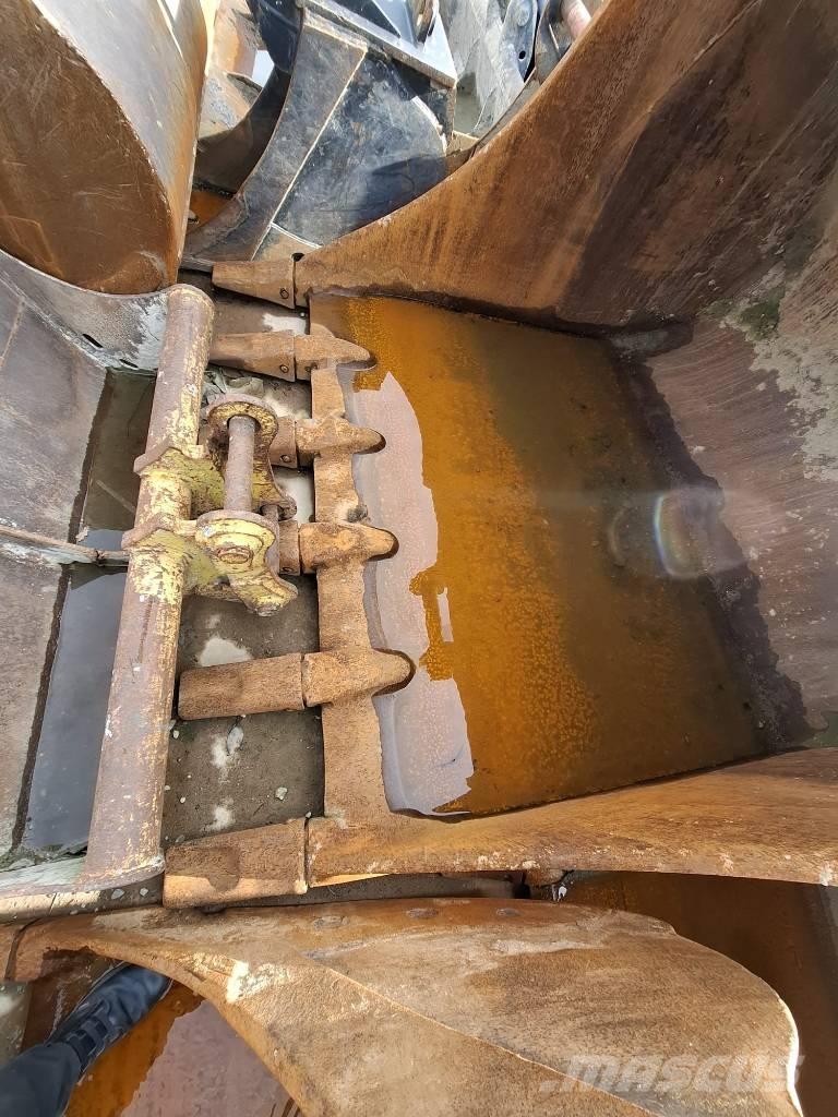 Komatsu PC 700 LC-11 Raupenbagger