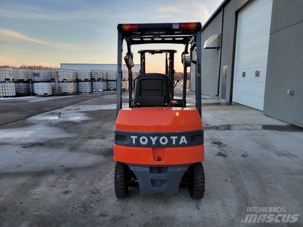 Toyota 8FB25 Elektrostapler