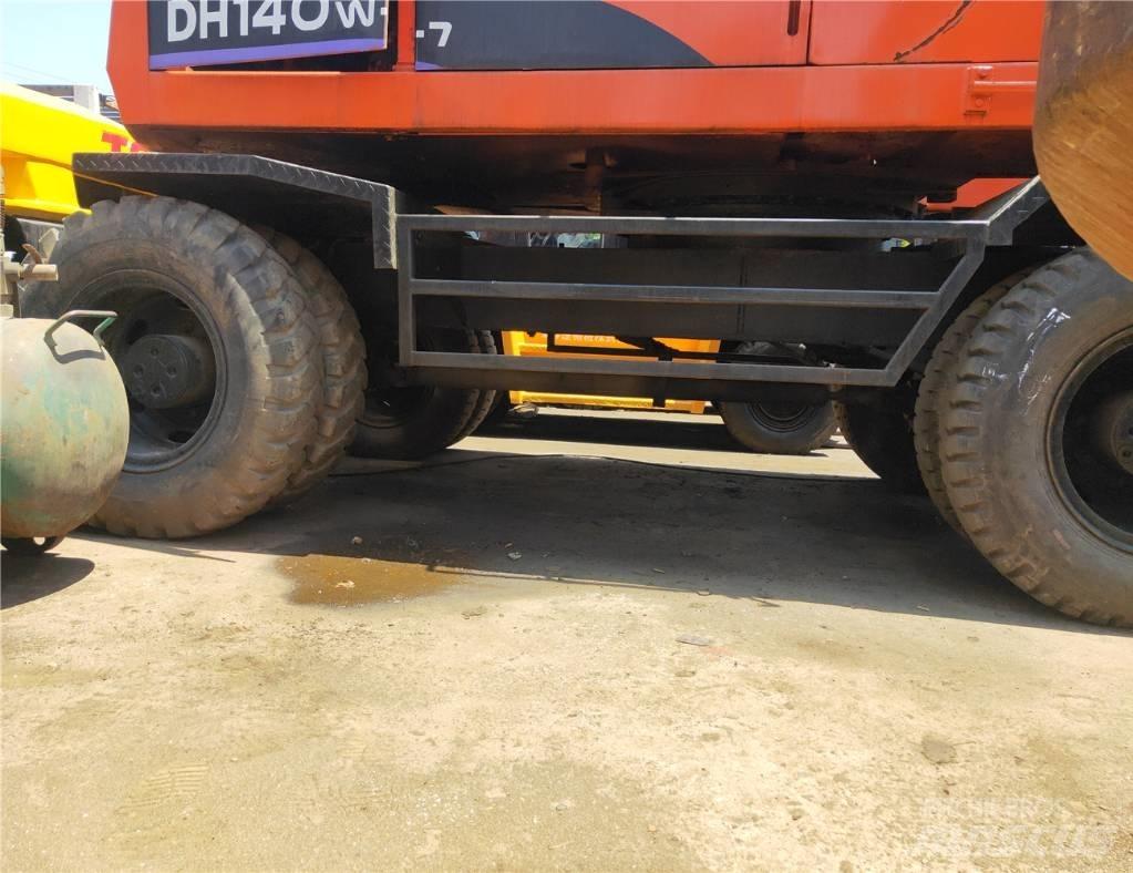 Doosan 140 W Mobilbagger