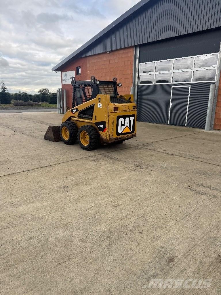 CAT 216 B 3 Kompaktlader