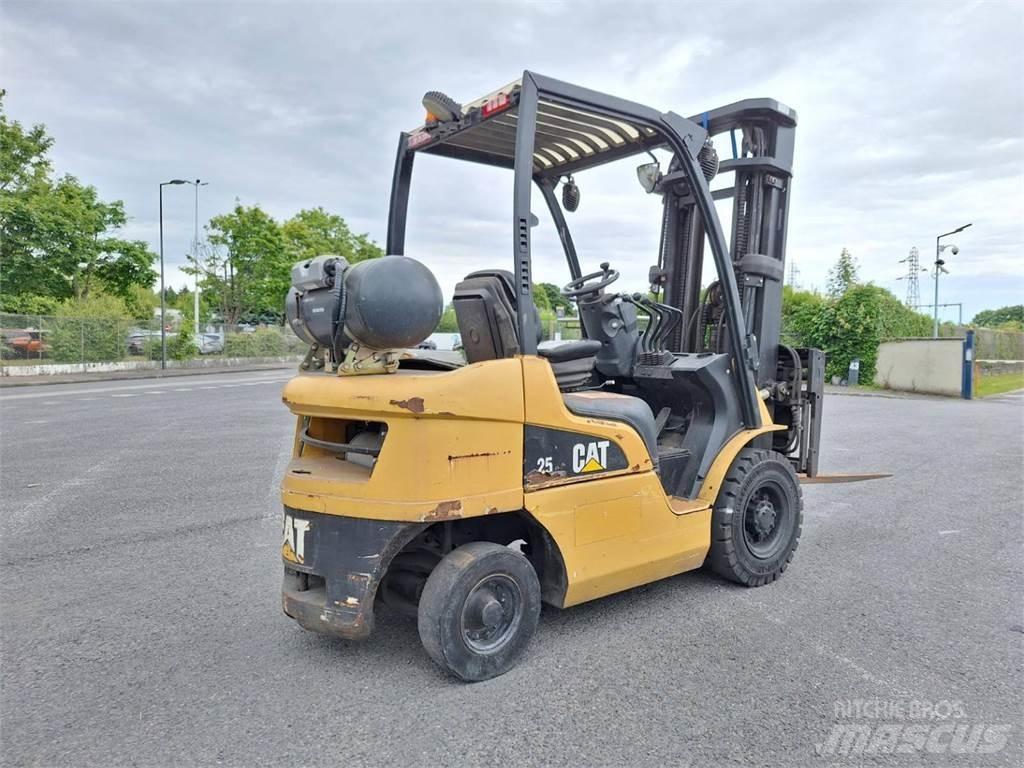CAT GP25N Andere Gabelstapler