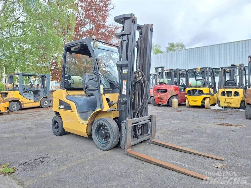 CAT GP25N Andere Gabelstapler