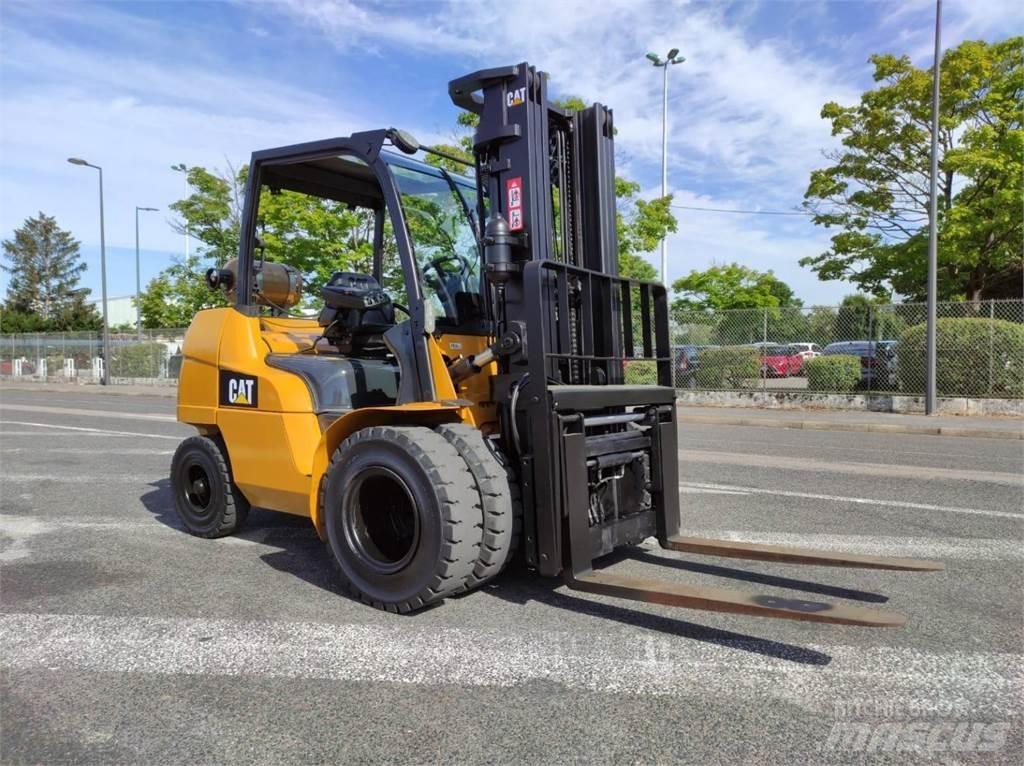 CAT GP40N Andere Gabelstapler