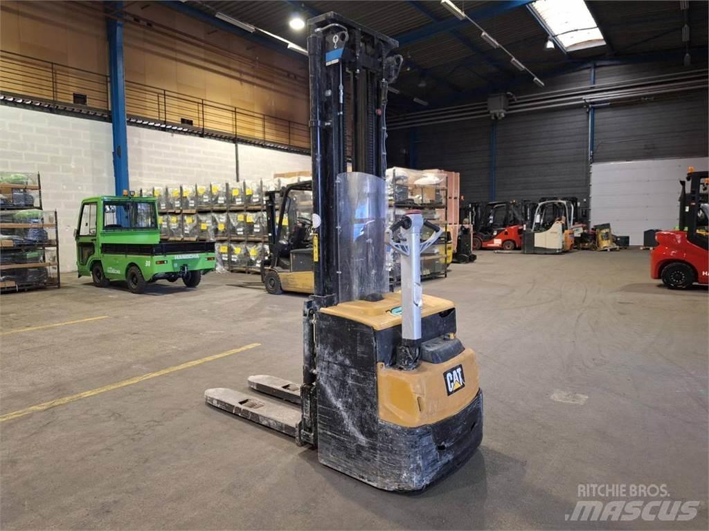 CAT NSP16N2 Deichselstapler