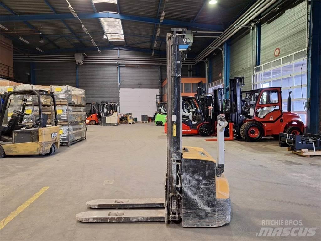 CAT NSP16N2 Deichselstapler