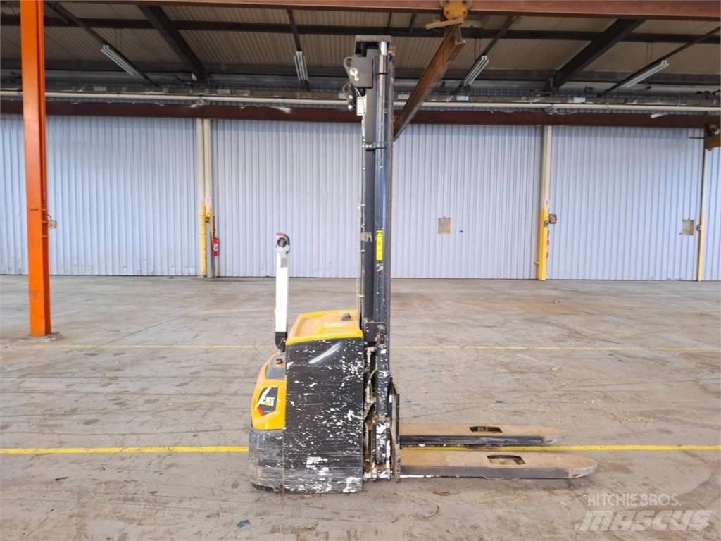 CAT NSP16N2 Deichselstapler