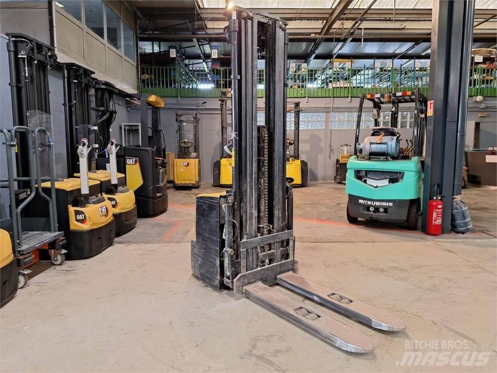 CAT NSP16N2 Deichselstapler