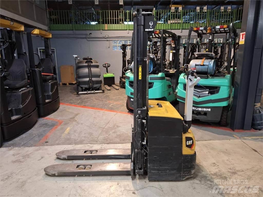 CAT NSP16N2 Deichselstapler