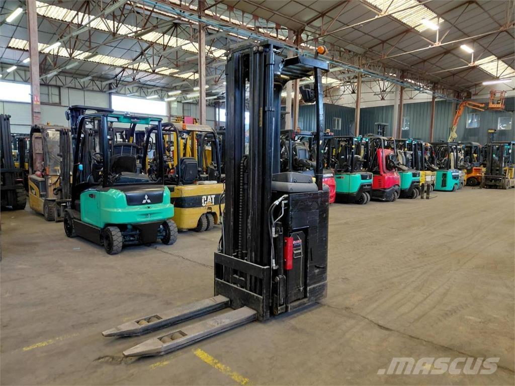 CAT NSR16N Selbstfahrstapler