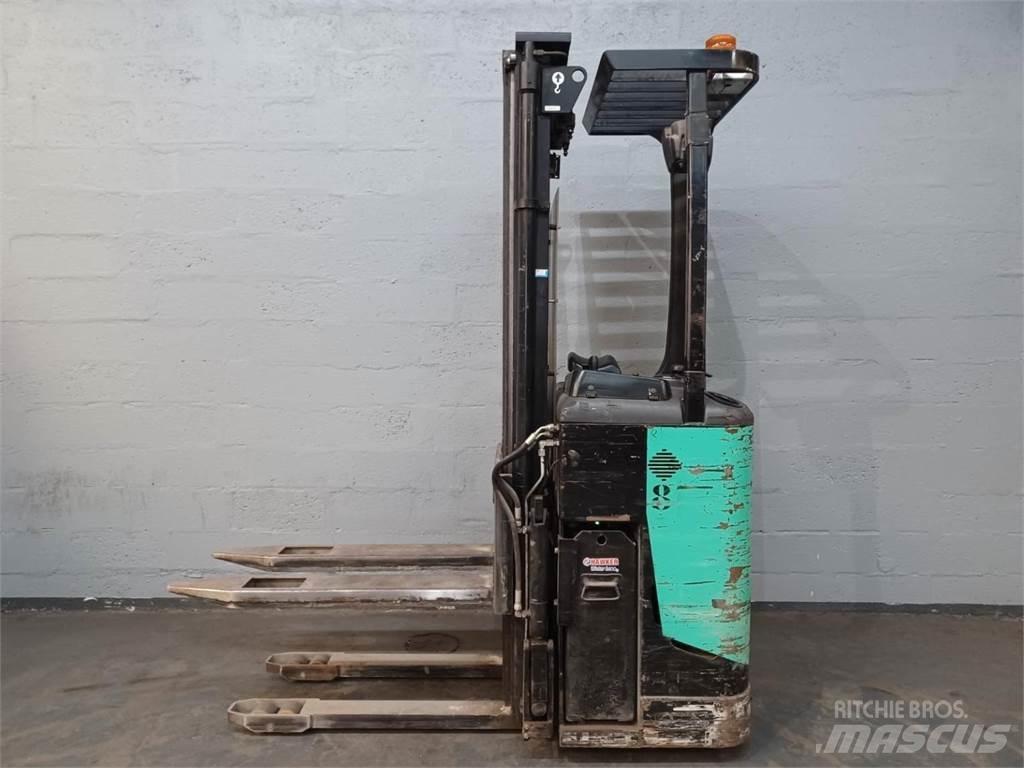 CAT NSR16N Selbstfahrstapler