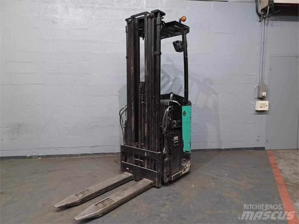 CAT NSR16N Selbstfahrstapler