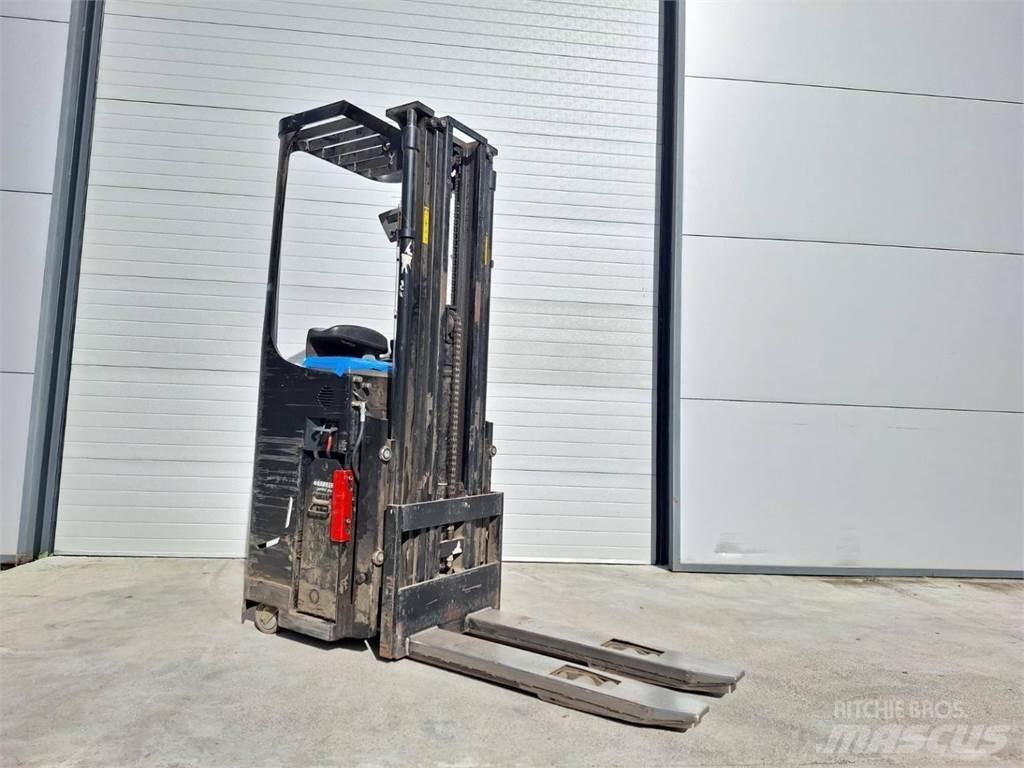 CAT NSR16NI Selbstfahrstapler