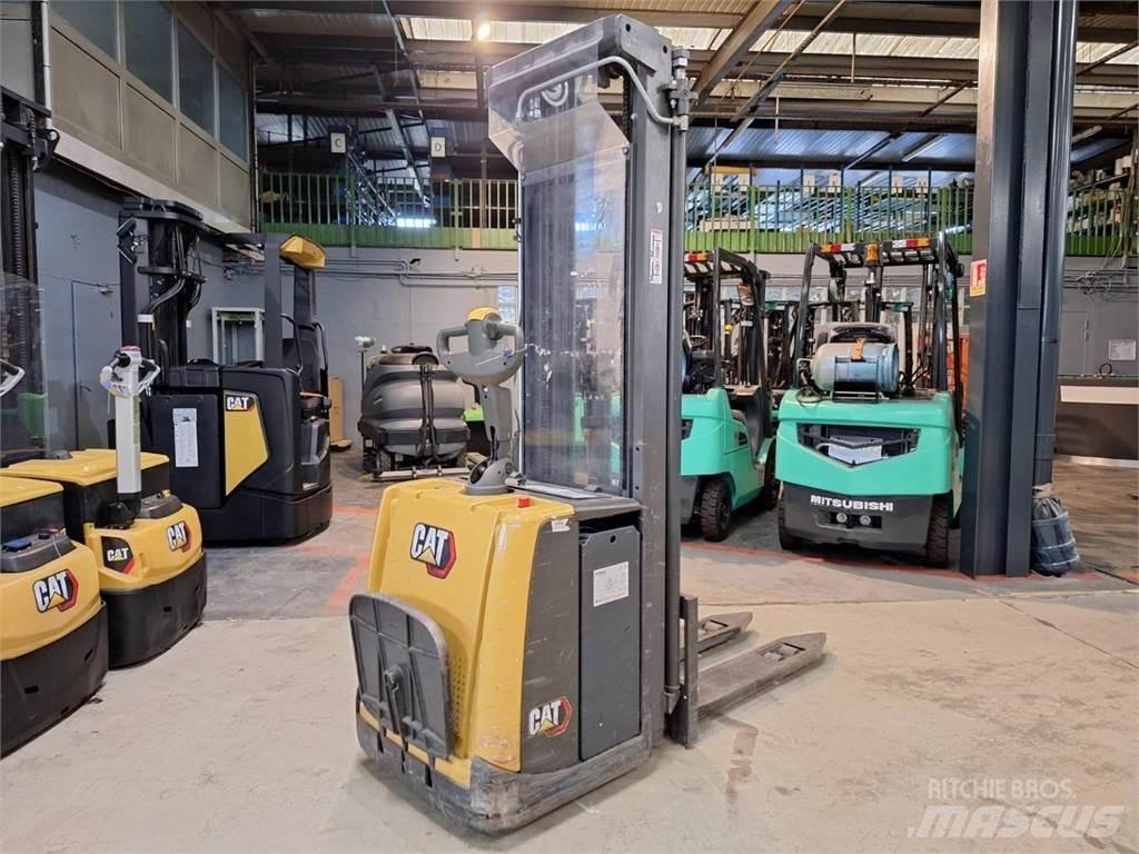CAT NSV16P Selbstfahrstapler