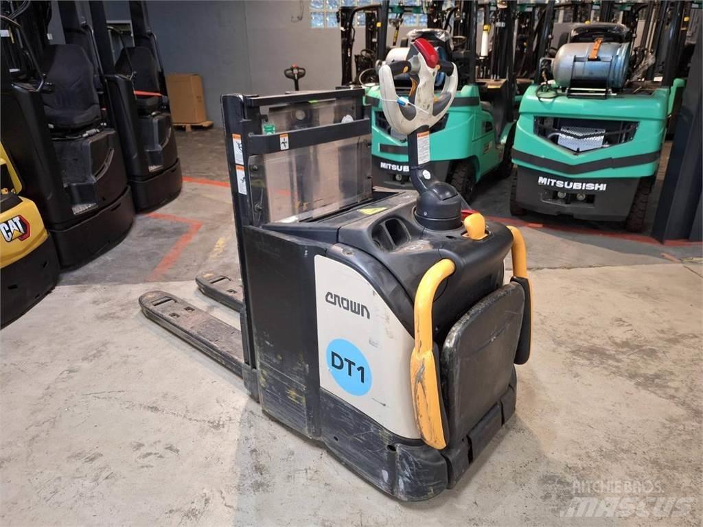 Crown DT3040 Selbstfahrstapler