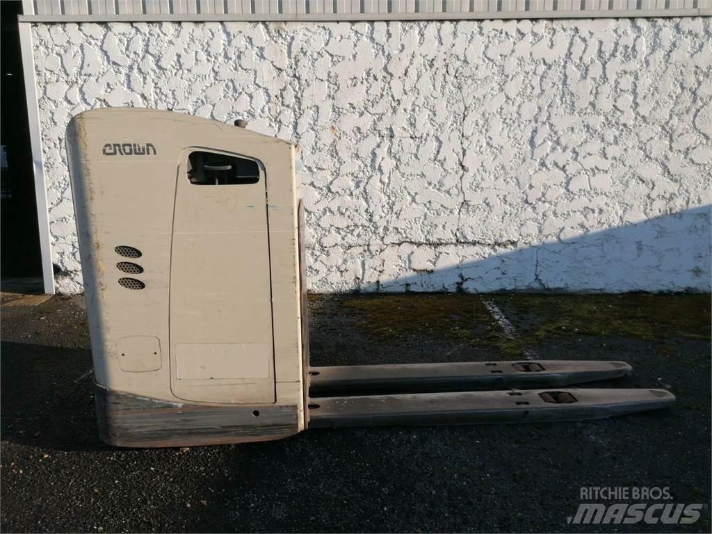 Crown RT4000 Selbstfahrstapler