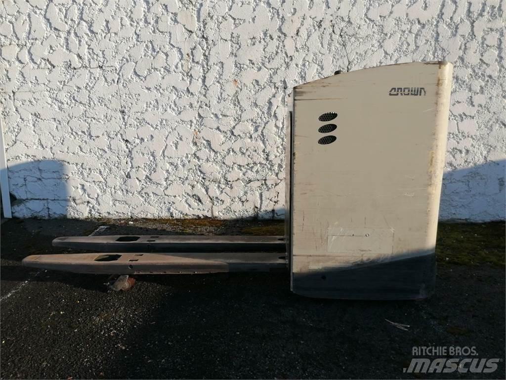 Crown RT4000 Selbstfahrstapler