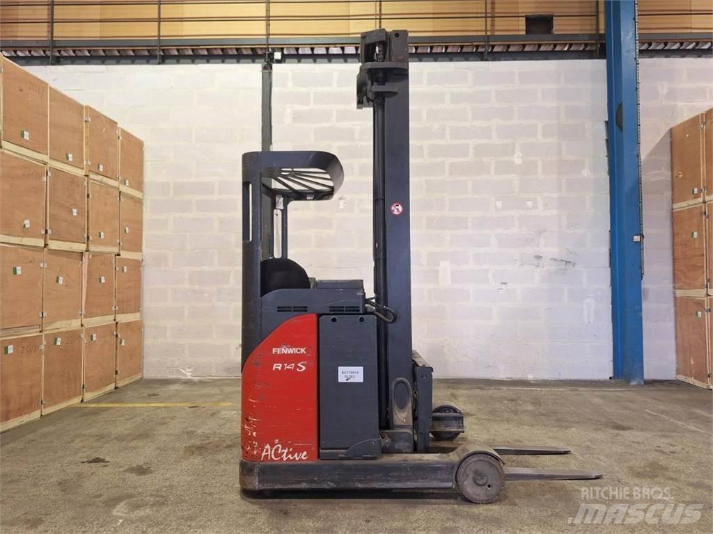Fenwick R14S Schubmaststapler