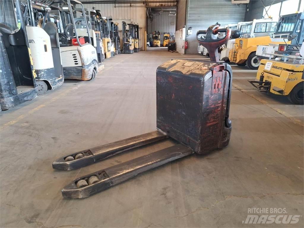 Fenwick T18 Deichselstapler