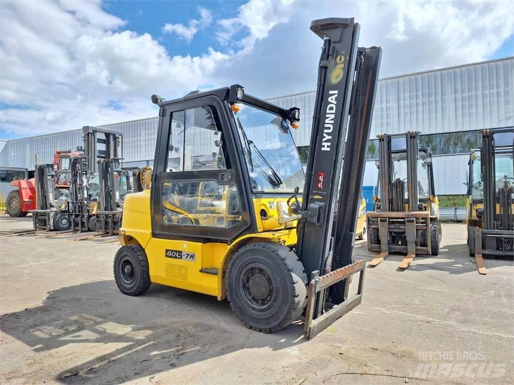 Hyundai 40L-7A Andere Gabelstapler