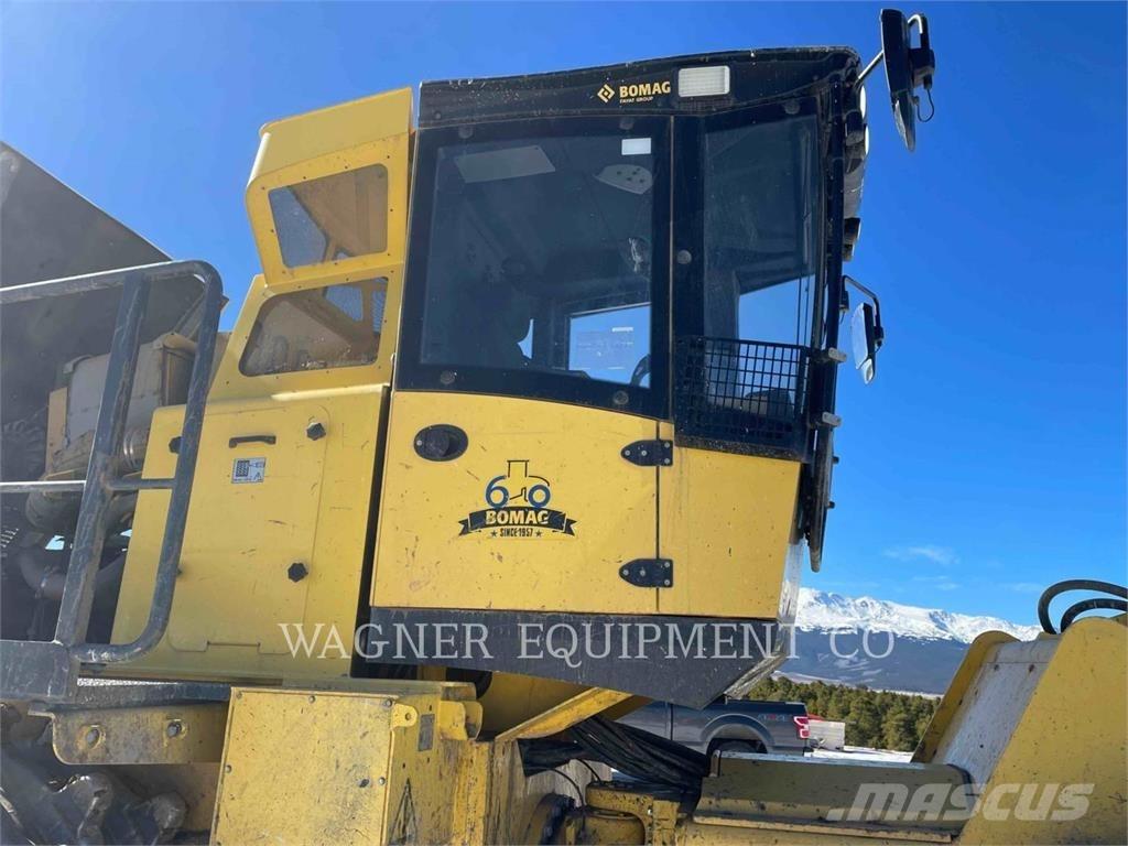 Bomag BC573RB-4 Erdbauwalzen