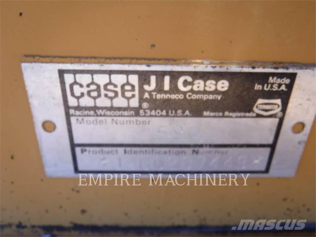 CASE 590 Baggerlader