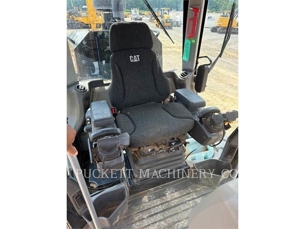 CAT 12 M3 Grader