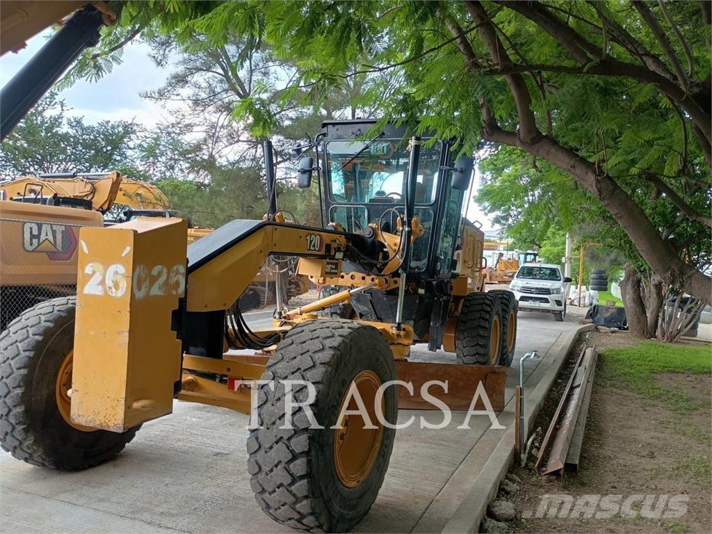 CAT 120 Grader