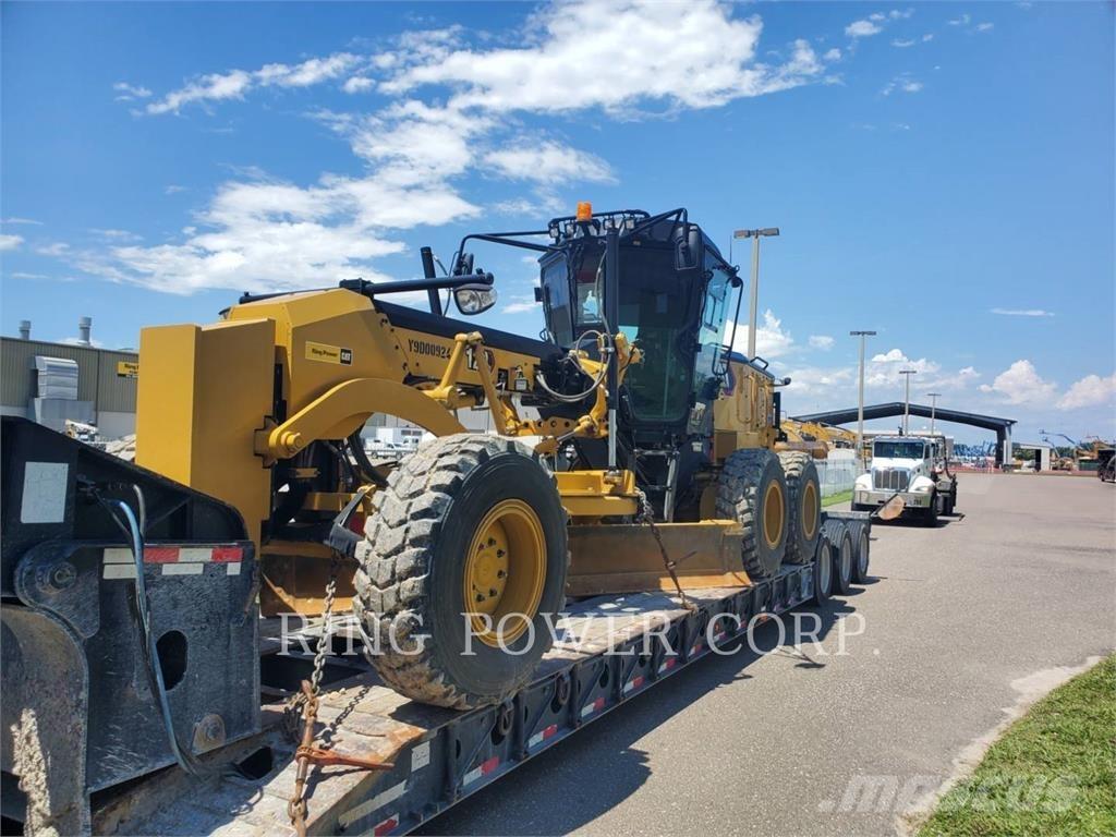CAT 120 AWD CS Grader