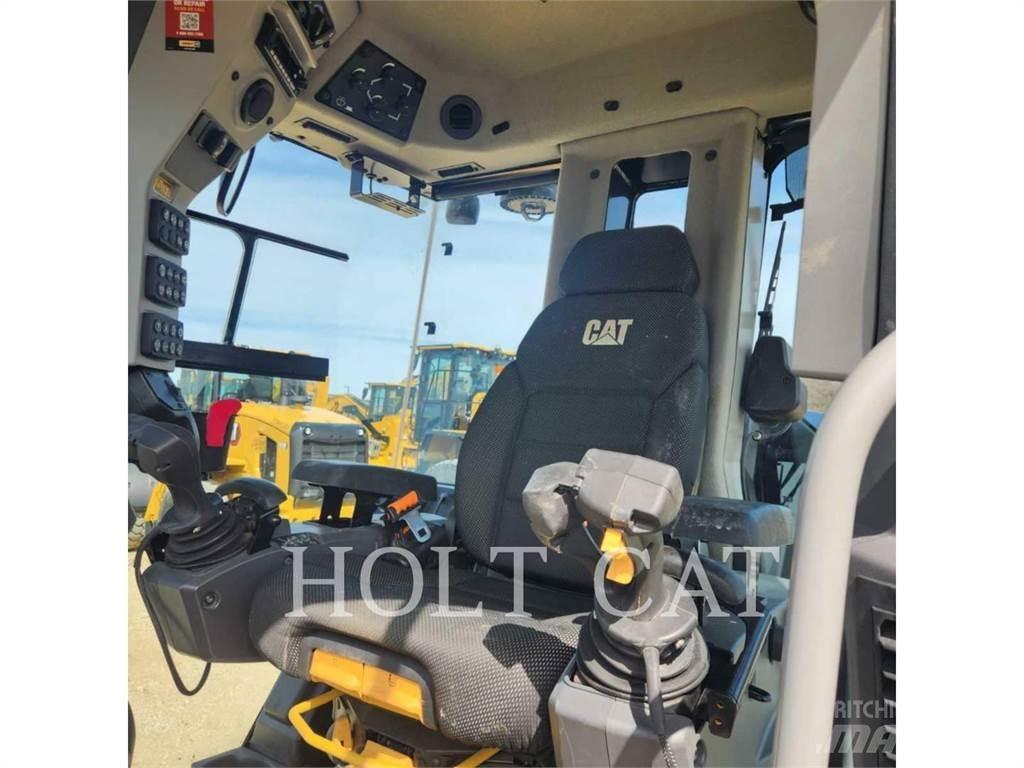 CAT 120 JOY Grader
