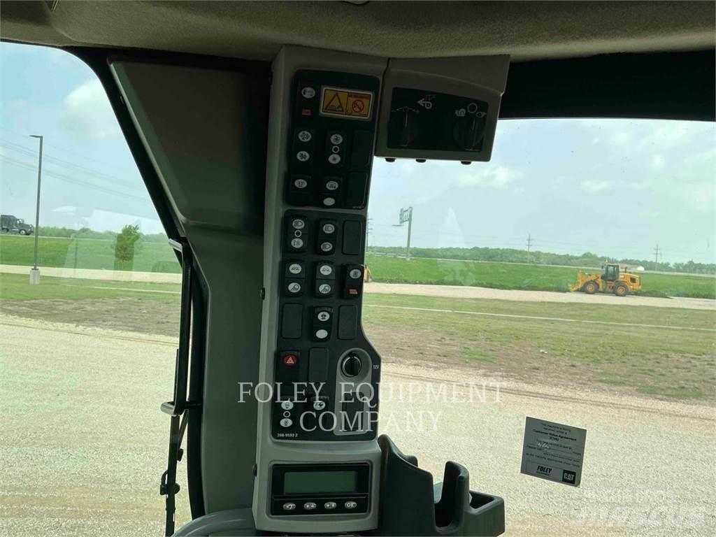 CAT 120M2AWD Grader