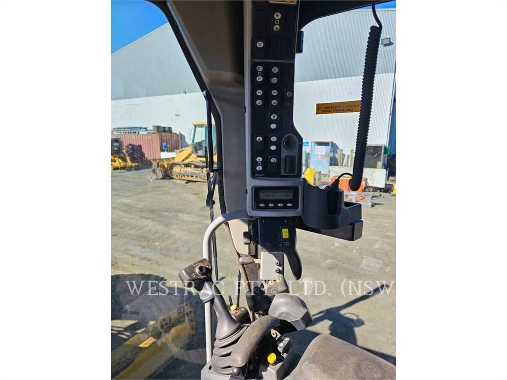 CAT 12M Grader