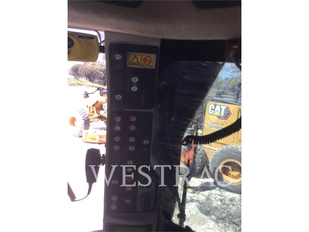 CAT 12M Grader