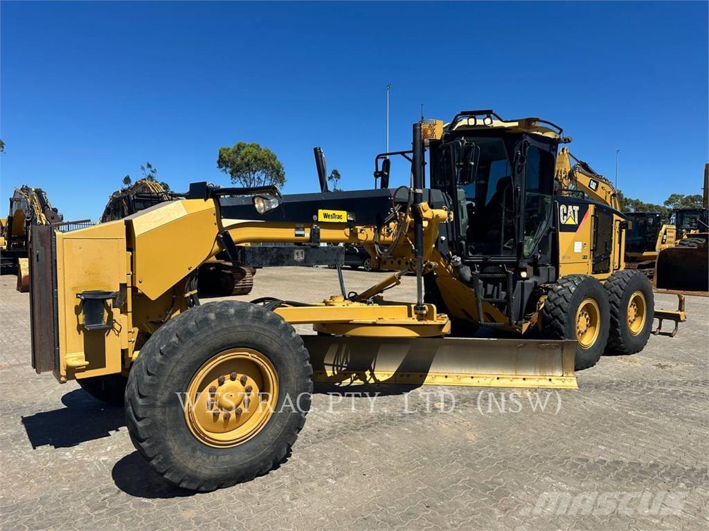 CAT 12M Grader